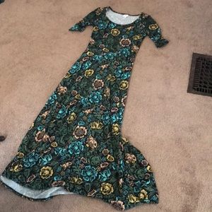 Green, floral maxi dress. Like new!